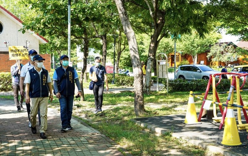 全台COVID-19疫情3級警戒延長到26日,配合中央微解封指引,台中市政府12日宣布,公園將採「開放場域,不開放設施」原則,提供民眾適度透氣。(台中市政府提供)中央社記者郝雪卿傳真 110年7月12日