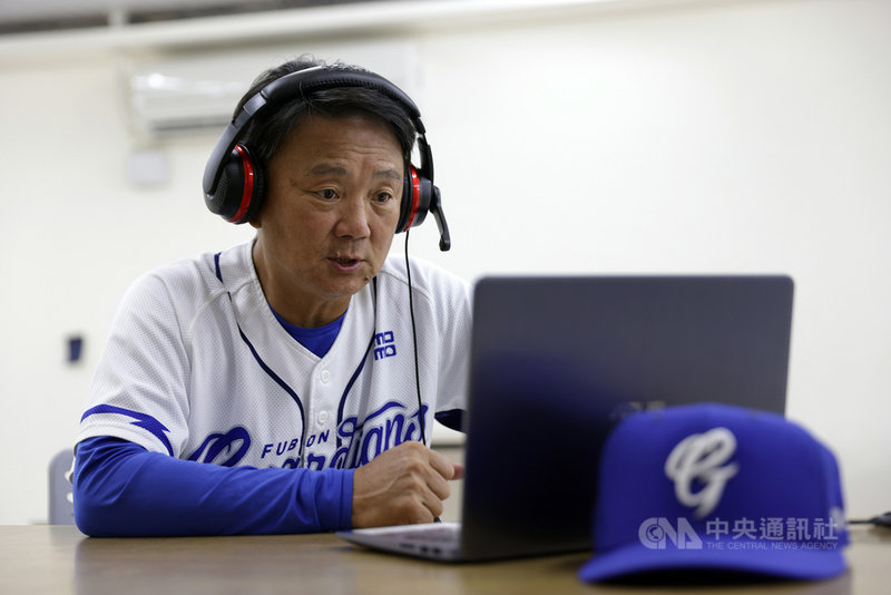 中華職棒因COVID-19(2019冠狀病毒疾病)疫情延賽將近2個月,期間富邦悍將隊洋投邦威、傑斯先後離隊,如今中職復賽,總教練洪一中(圖)13日直言,「投手這方面,尤其是先發投手有一點不足」。(富邦悍將提供)中央社記者謝靜雯傳真 110年7月13日
