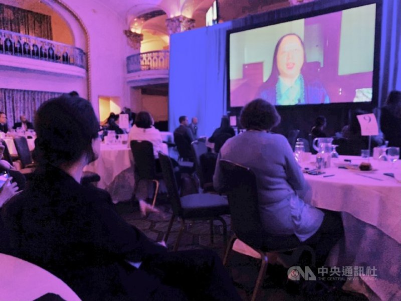 行政院政務委員唐鳳13日以預錄影片方式,在美國人工智慧國家安全委員會(NSCAI)於華府舉辦的活動中致詞,分享台灣數位民主經驗。(駐美代表處提供)中央社記者徐薇婷華盛頓傳真 110年7月14日