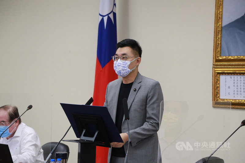 國民黨主席江啟臣14日在中常會宣布,國民黨已經聯合南投、雲林、花蓮、台東4個執政縣市,共同委託合格藥商,提出正式申請購買500萬劑BNT疫苗。(國民黨提供)中央社記者劉冠廷傳真 110年7月14日