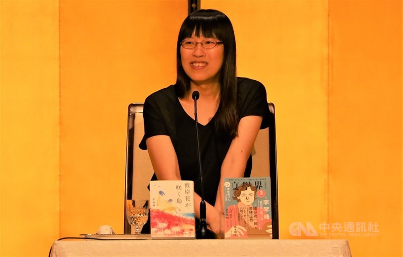 台灣旅日作家李琴峰以新作「彼岸花盛開之島」榮獲芥川獎,是第2位非以日語為母語的作家獲得芥川獎。中央社記者楊明珠東京攝 110年7月14日