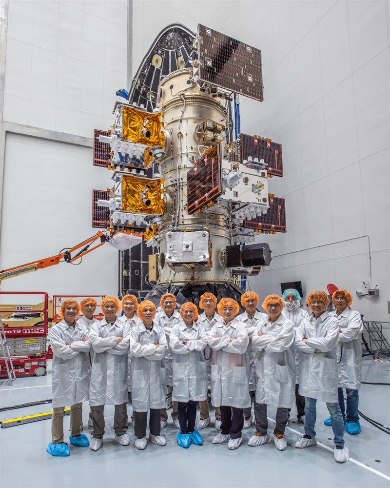 台灣過去發射多顆遙測衛星與氣象衛星,圖中的福爾摩沙衛星七號2019年6月在美國發射升空,可提供24小時均勻分布的大氣層與電離層觀測資料,有效減少天氣預報誤差。(國家太空中心提供)中央社記者蘇思云傳真 110年7月17日