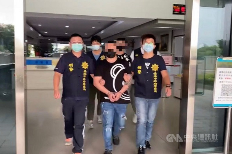 台南市1名30多歲男子疑似與人有債務糾紛,6月29日凌晨在住家大樓地下停車場遭人強押至他處囚禁,7月1日在台中獲釋,警方根據各項跡證抽絲剝繭後,發現北部幫派成員涉案,先後逮捕7名嫌疑人到案。(讀者提供)中央社記者楊思瑞台南傳真 110年7月21日