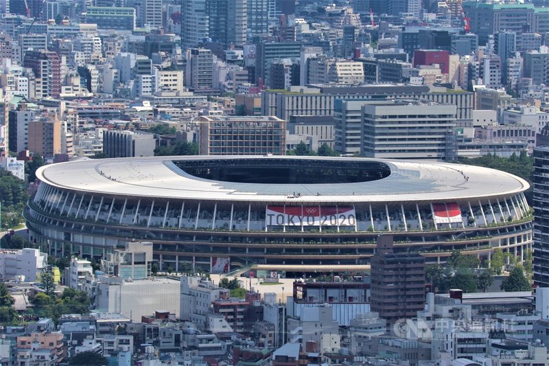 東京奧運23日舉行開幕式,已知將出席東奧開幕式的外國元首級人士約15人。圖為從「澀谷天空」高樓拍攝的東奧主場館國立競技場。中央社記者楊明珠東京攝 110年7月22日