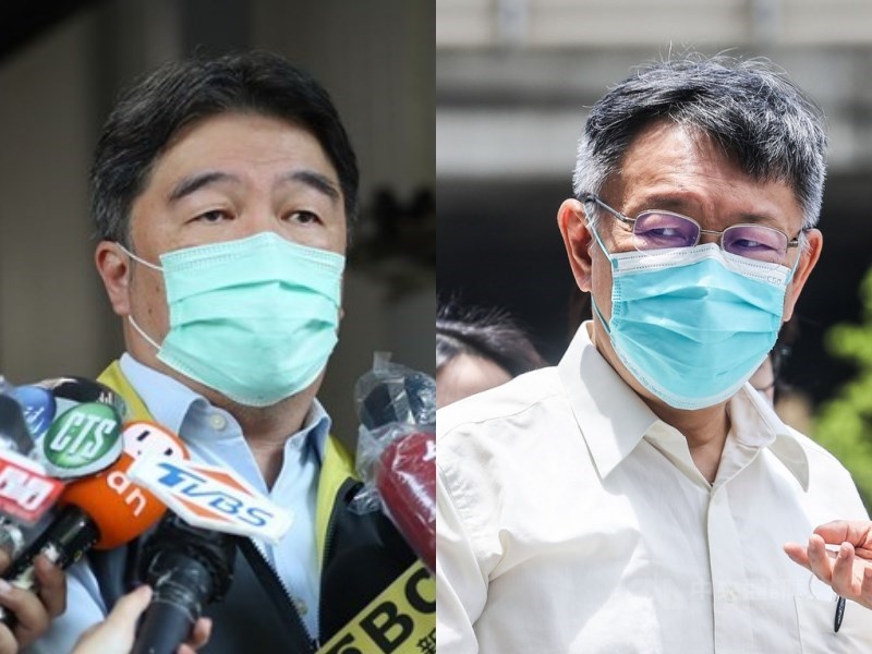 台北市長柯文哲(右)在廣播節目中表示,醫福會執行長王必勝(左)在圍堵北農及環南市場疫情沒什麼貢獻,指揮官陳時中表示柯文哲這樣說有點不夠厚道。(中央社檔案照片)