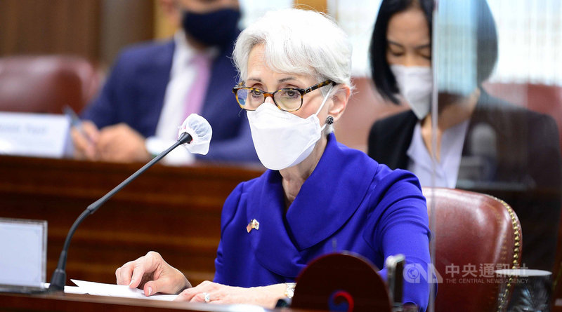 美國國務院副國務卿雪蔓(Wendy Sherman)訪韓,23日出席美韓副外長戰略對話談及國際秩序面臨弱化挑戰,被韓媒認為再次劍指中國。(韓國外交部提供)中央社記者廖禹揚首爾傳真 110年7月23日