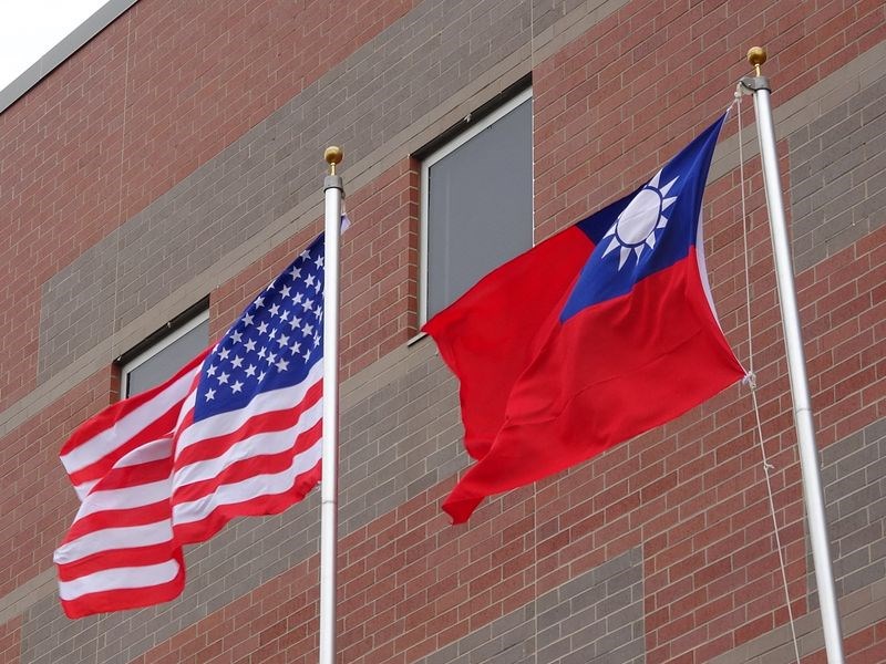 美國會議員擔心中國趁亂利誘海地棄台,近日致函籲國務卿拿出作為。美國務院官員23日回信表示,非常清楚中國試圖降低台灣國際地位,會鼓勵理念相近國家與台灣往來。(中央社檔案照片)