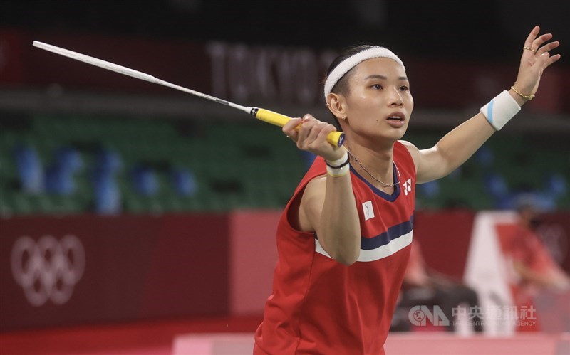世界球后戴資穎(圖)28日上午在2020東京奧林匹克運動會羽球女子單打小組賽最後一戰,直落二擊敗法國籍中國選手齊雪霏,以3連勝拿下分組第1,提前晉級8強。中央社記者吳家昇攝 110年7月28日