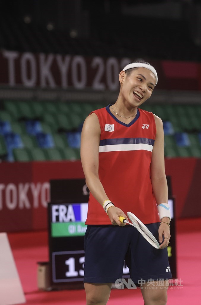 世界球后戴資穎(圖)出征東京奧運,28日在羽球女子單打小組賽最後一戰,擊敗法國籍中國選手齊雪霏,以3連勝拿下分組第1,提前晉級8強。中央社記者吳家昇攝 110年7月28日