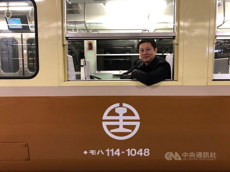 文化部1日宣布,國家鐵道博物館籌備處主任由簡任秘書鄭銘彰升任,鄭銘彰偕同民間共同發起彰化扇形車庫保存,長年在民間推動鐵道文化資產與再利用,與國際鐵道文化界互動交流頻繁。(文化部提供)中央社記者趙靜瑜傳真 110年8月1日