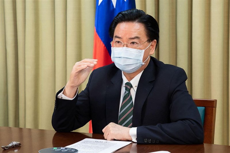 科威特媒體「阿拉伯時報」日前刊出外交部長吳釗燮(圖)的專訪後又撤文,改登中國駐科威特大使舘抗議聲明,外交部3日譴責中國政府不當干預新聞自由。(外交部提供)