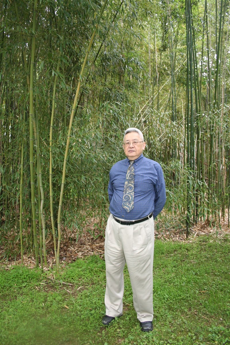 國際知名史學大師、美國普林斯頓大學榮譽教授余英時自2001年卸下教職10餘年來,淡出公眾生活。他在美國的寓所環境清幽,後院還有一大片竹林。(唐獎提供)