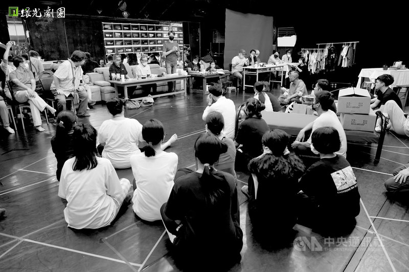 綠光劇團由吳念真編導的「人間條件七-我是一片雲」已展開排練,因應疫情,決定取消國家戲劇院首演9場演出。(綠光劇團提供)中央社記者趙靜瑜傳真 110年8月9日