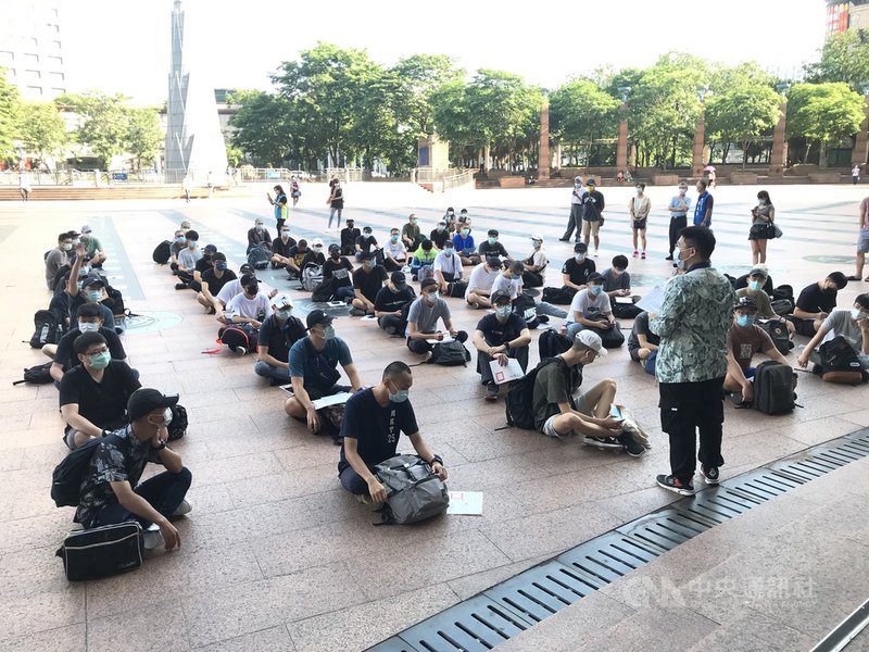 新北市民政局10日表示,重新啟動役男徵集,預計新北市8月份將有近1400名役男入營服役,以5月份收到徵集令,及已申請放棄111年保留資格者優先。(新北市政府民政局提供)中央社記者沈佩瑤傳真 110年8月10日