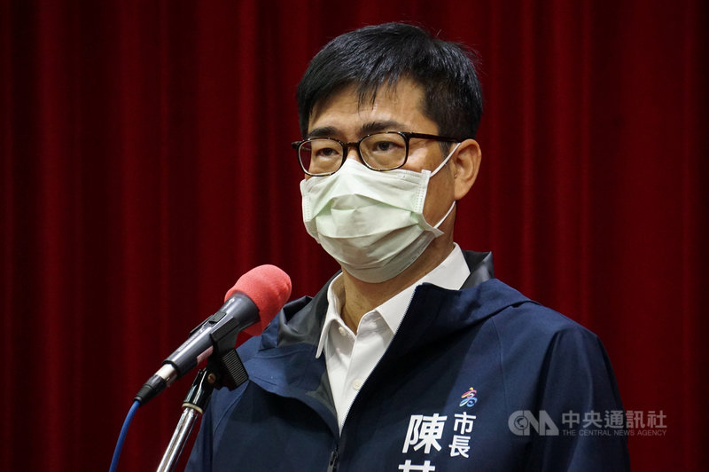 行政院擬發放五倍券,振興經濟,高雄再加碼推1000元「高雄券」,高雄市長陳其邁(圖)11日表示,具體細節還在規劃,今年會擴大範圍、加碼更多金額。中央社記者蔡孟妤攝 110年8月11日