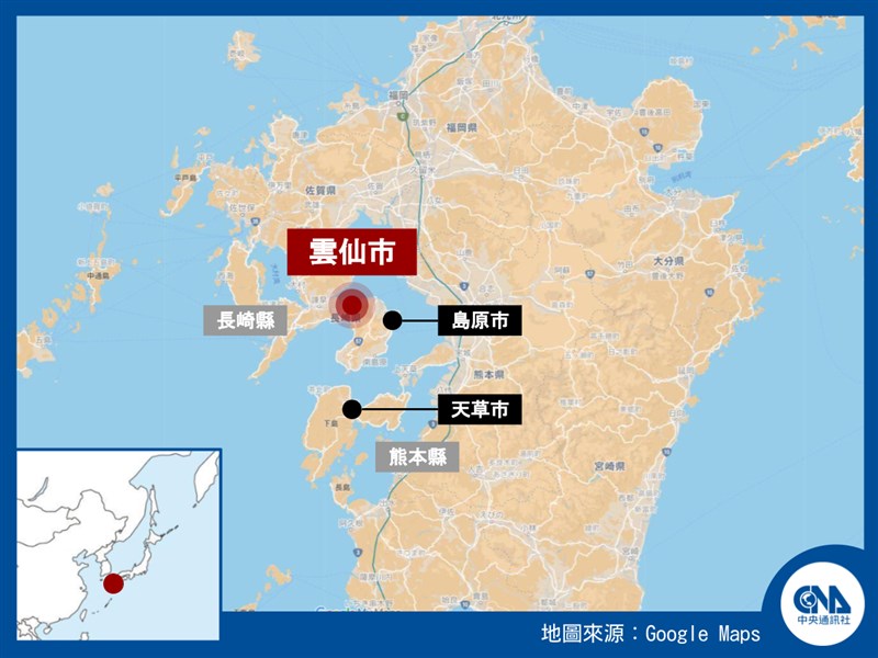 截至13日上午的48小時,日本長崎縣雲仙市累積雨量超過700毫米、島原市超過530毫米,熊本縣天草市超過480毫米,都創下當地新高紀錄。雲仙市則發生1死2失聯的土石崩塌事故。(中央社製圖)