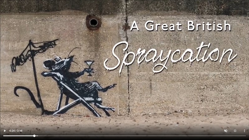 英國知名塗鴉大師班克西在英國東部海濱城鎮牆上畫出一系列壁畫。（圖取自instagram.com/banksy）