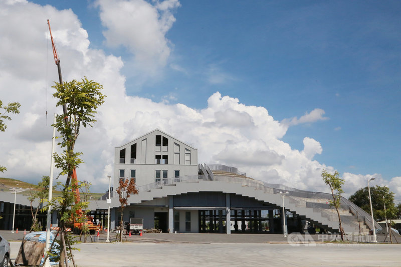 興建總經費超過新台幣8億元的台南市新化果菜市場預定在9月中旬完工,111年6月開始營運。(台南市政府提供)中央社記者楊思瑞台南傳真 110年8月24日