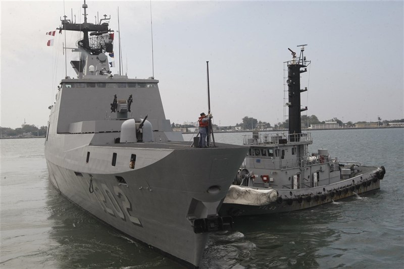 國防部111年度編列約431億元預算提升現有6艘康定級艦戰鬥系統。圖為海軍康定級艦。(中央社檔案照片)