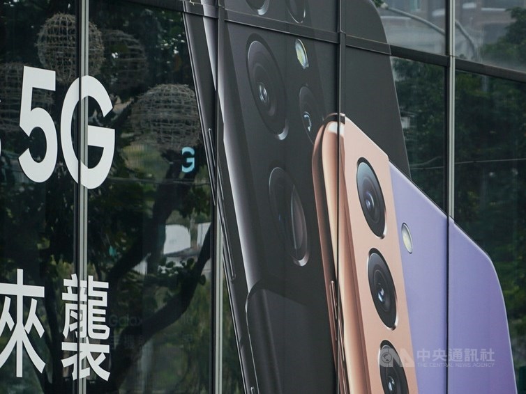 台經院31日公布7月製造業景氣燈號續亮黃紅燈。(中央社檔案照片)
