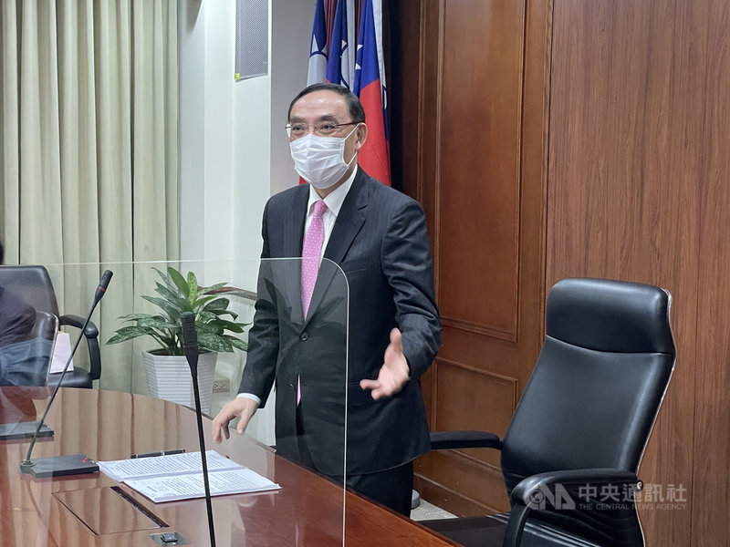 法務部長蔡清祥1日表示,日前發生大麻電子菸案件,引發大眾討論大麻合法化議題,他重申法務部沒有大麻合法化政策,大麻電子菸觸犯毒品罪刑責很重。中央社記者劉世怡攝 110年9月1日