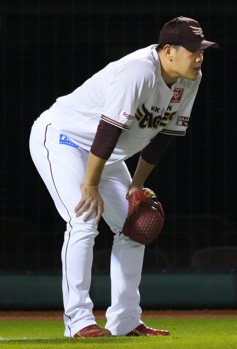 吳念庭從宋家豪手中敲致勝安站上英雄訪問舞台 影 運動 中央社cna
