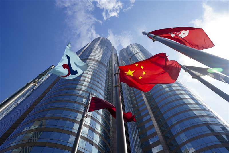 中國國家主席習近平2日宣布將設立北京證券交易所。香港分析認為,北京方面主要服務中小企業,暫時看不到對港交所會帶來什麼影響。(中新社)