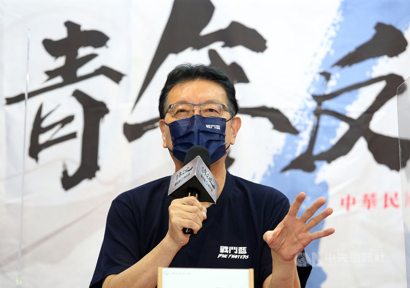 中廣董事長趙少康(圖)7日表示,台北市長柯文哲想藍綠通吃,但是否有票,他不樂觀。對於江啟臣、朱立倫在黨主席選舉政見會上提兩岸論述,他認為四平八穩,較沒新意。中央社記者郭日曉攝 110年9月7日