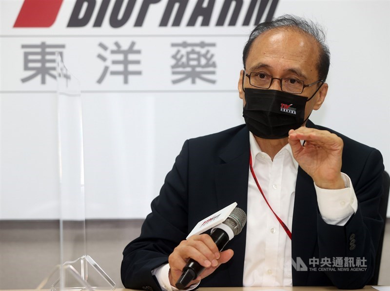 行政院會9日拍板「生技醫藥產業發展條例」草案,將受託開發製造(CDMO)公司納入租稅優惠獎勵對象。前行政院長、台灣東洋董事長林全表示,不宜對特定經營模式給予獎勵。(中央社檔案照片)