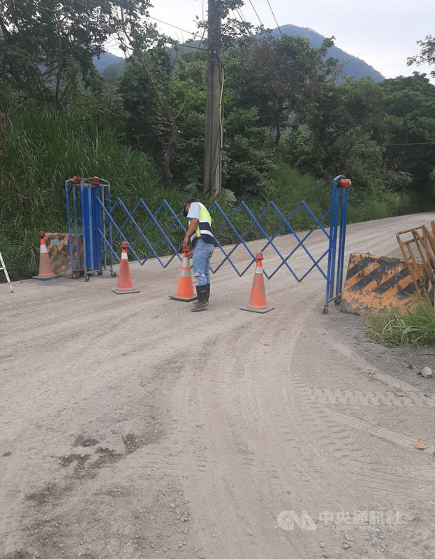 颱風璨樹來襲,高雄山區預估將有豪雨,公路總局宣布桃源區明霸克露橋便道11日下午將預警性封閉。(公路總局第三區養護工程處提供)中央社記者蔡孟妤傳真 110年9月11日