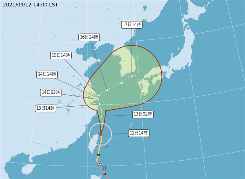 颱風璨樹來襲，氣象局預估12日晚上到深夜有機會解除陸警。（圖取自中央氣象局網頁cwb.gov.tw）