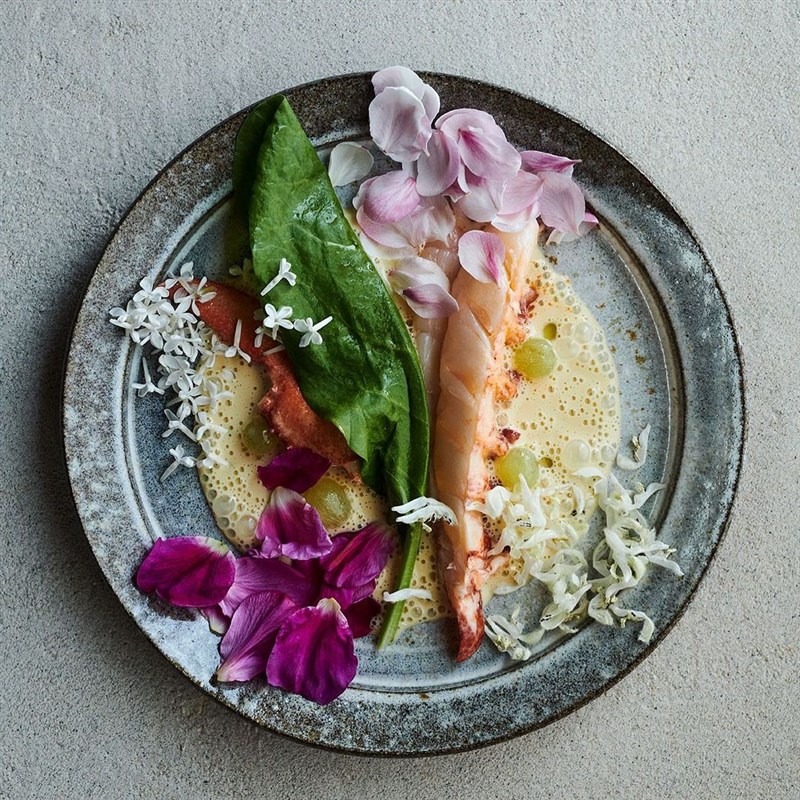 丹麥哥本哈根餐廳Noma,13日摘下美食評鑑米其林第三顆星最高榮譽。(圖取自instagram.com/nomacph)