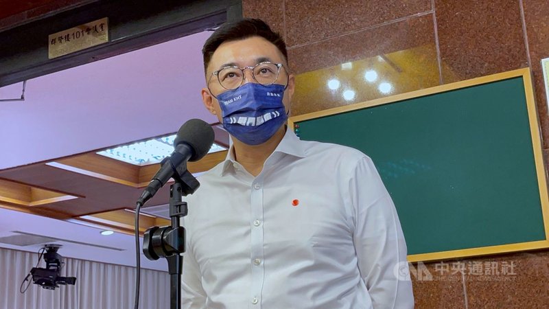 國民黨主席候選人張亞中遭選監委員會決議移送考紀會,國民黨主席江啟臣(圖)14日在立法院接受媒體訪問時表示,反對將張亞中送考紀會,將提案要求重新討論,撤銷選監委員會這項決議。中央社記者王飛華攝 110年9月14日