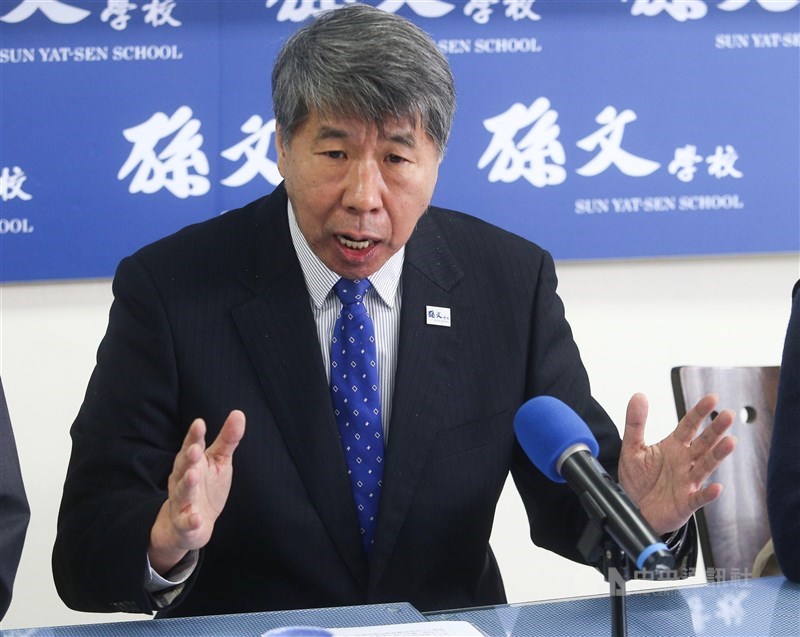 國民黨13日表示,黨主席選舉中央選舉監察委員會開會決議,黨主席候選人張亞中(圖)多次攻擊前國民黨主席朱立倫的言論,涉違反競選公約,移請中央考紀會查明。(中央社檔案照片)