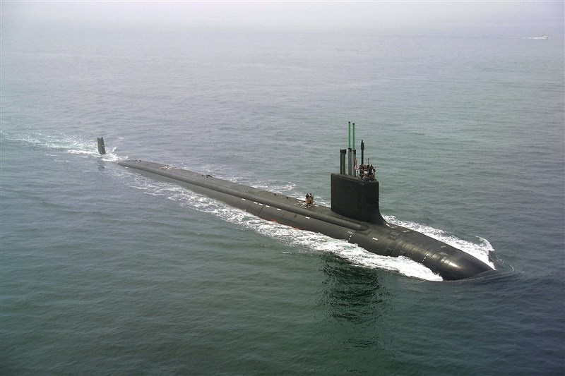 美国一名官员表示，美国将协助澳洲建造一支核动力潜舰舰队。图为美国维吉尼亚级核动力攻击潜舰。（图取自维基共享资源网页，版权属公有领域）