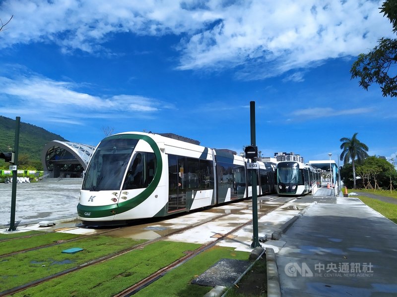 高雄環狀輕軌由C17鼓山區公所站北延至C20台鐵美術館站路段,17日已完成系統整合測試,預計今年底完工通車。(高雄市捷運局提供)中央社記者蔡孟妤傳真 110年9月18日