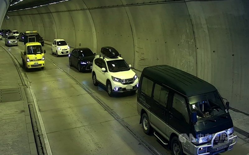 蘇花路廊20日上午11時出現北返車流,每小時約700輛但不至於塞車,公路總局估下午3時後湧入北返車潮,崇德、觀音和谷風路段恐壅塞。(公路總局第四區養護工程處提供)中央社記者王朝鈺傳真 110年9月20日