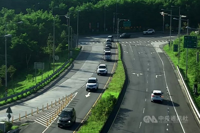 中秋連假第4天收假日,公路總局第四區養護工程處表示,蘇花路廊21日上午整體行車順暢,預估下午1、2時出現北返車潮,直到晚間6時紓解。(公路總局第四區養護工程處提供)中央社記者王朝鈺傳真 110年9月21日