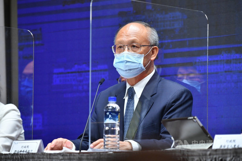 行政院政務委員兼經貿談判辦公室總談判代表鄧振中23日說明台灣申請加入CPTPP的政策背景。(行政院提供)中央社記者賴于榛傳真 110年9月23日