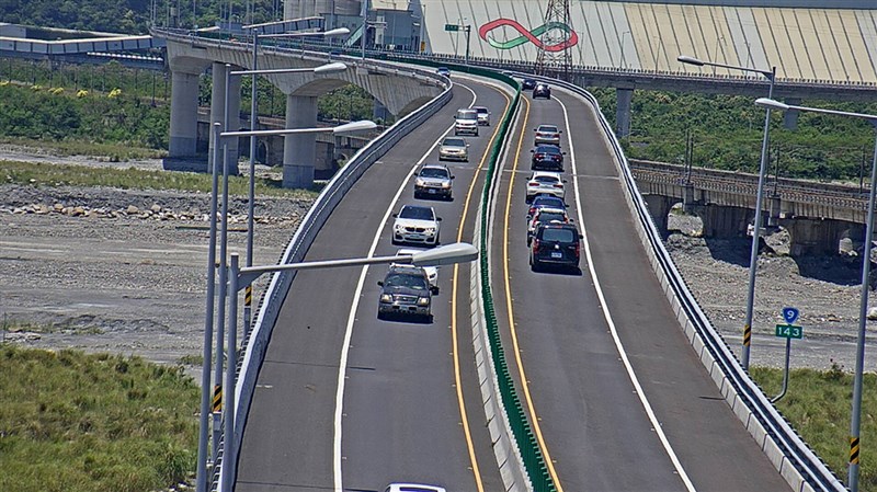公路總局表示,蘇花改全線將從30日中午12時起,試辦大型重型機車通行,試辦期6個月。(公路總局第四區養護工程處提供)