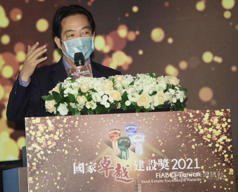 副總統賴清德(圖)23日在台北出席「2021國家卓越建設獎頒獎典禮」時表示,新竹市長林智堅倡議大新竹合併,若有更多地方的肯定與支持,相信未來對整個大新竹、甚至台灣都是一個很好的事情。中央社記者張新偉攝 110年9月23日