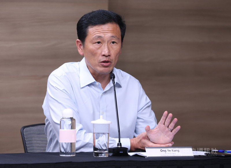 新加坡衛生部長王乙康24日表示,將擴大施打追加劑的對象,為50至59歲者接種第3劑疫苗。(新加坡通訊及新聞部提供) 中央社記者侯姿瑩新加坡傳真 110年9月24日