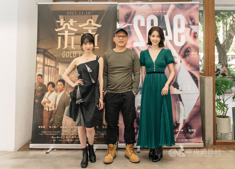 戲劇「2049」女主角邵雨薇(右起)、瀚草影視製作人湯昇榮和「茶金」女主角連俞涵出席媒體茶敘,分享各自詮釋角色的想法與經驗。(瀚草影視提供)中央社記者王心妤傳真 110年9月24日