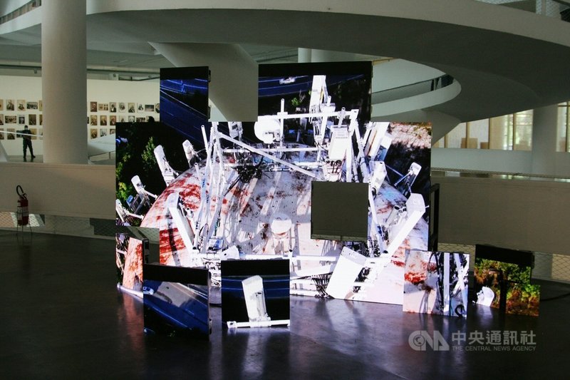 第34屆雙年展的策展概念之一「關係的建立」,探討人與人之間的差異和多樣性。中央社記者唐雅陵聖保羅攝 110年9月24日