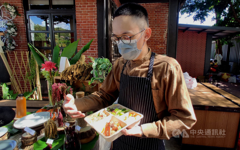 小米、紅藜、樹豆被譽為「南迴三寶」,農糧署邀請廚藝專家,做成餐桌上的健康美食,讓消費者認識這些原鄉珍寶。中央社記者盧太城台東攝 110年9月24日