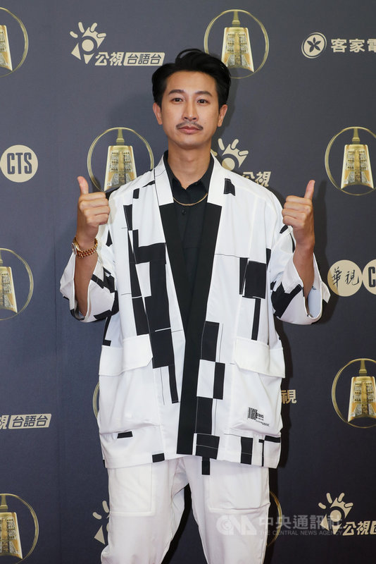 公廣集團24日在公視舉辦金鐘入圍茶會,演員Darren(邱凱偉)(圖)以公視劇作「我的婆婆怎麼那麼可愛」入圍金鐘獎戲劇節目最佳男配角獎。中央社記者裴禛攝 110年9月24日