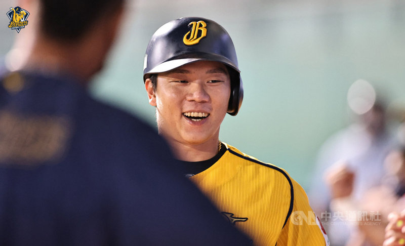 中職中信兄弟隊野手詹子賢26日與富邦悍將隊比賽打擊發揮,生涯首度單場5安猛打賞,貢獻4分打點、拿下MVP,個人本季第10轟出爐。(中信兄弟提供)中央社記者謝靜雯傳真 110年9月26日