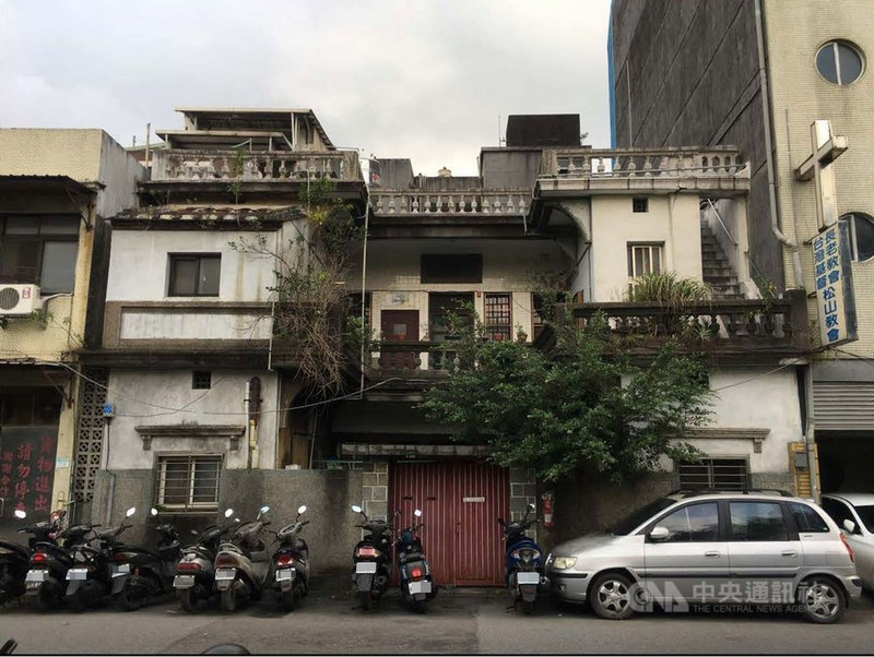 位於台北市松山區松河街上的陳復禮洋樓建於日治時期,27日獲指定為市定古蹟。(台北市文化局提供)中央社記者陳昱婷傳真 110年9月27日