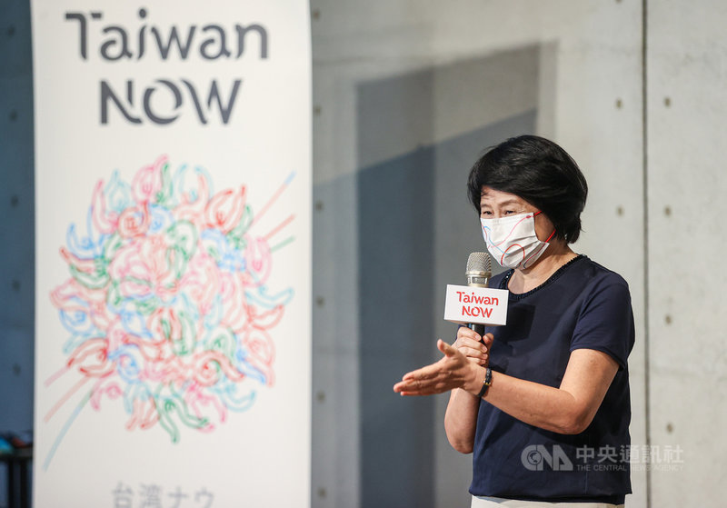 國家文化藝術基金會董事長林曼麗29日在台日交流Taiwan NOW藝術計畫宣告記者會上表示,台灣已經和過去不同了,台灣當代文化的豐富多元,正能展現出台灣的活力與獨特,「我希望透過當代藝術,讓台灣創作者發揮傳統與創新,展現台灣與世界的對話能力。」中央社記者鄭清元攝 110年9月29日