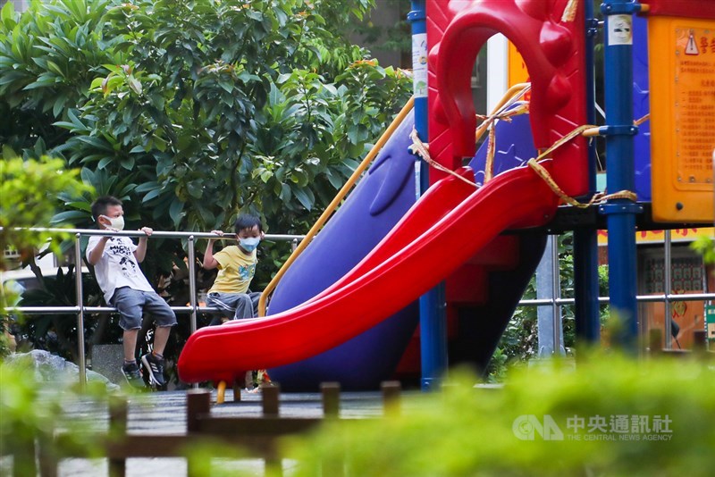 雙北10 1起開放公園兒童遊戲場須戴口罩 保持社交距離 地方 重點新聞 中央社cna